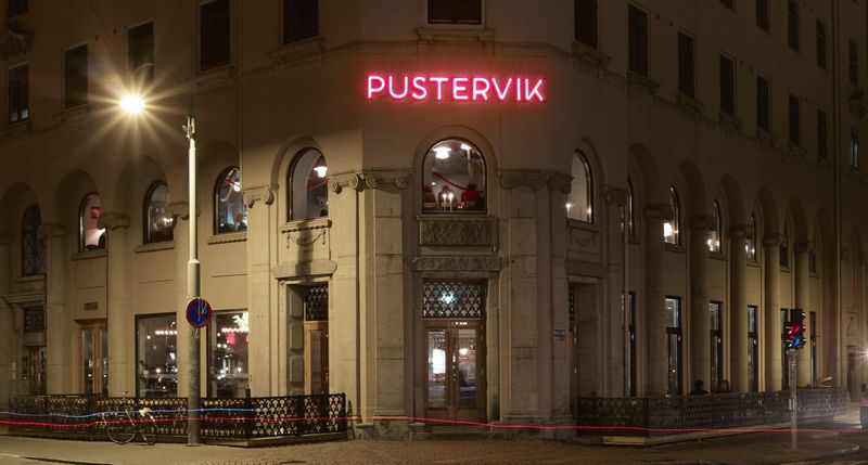 File:2022 05 23 Göteborg Pustervik Bar Entrance.jpg
